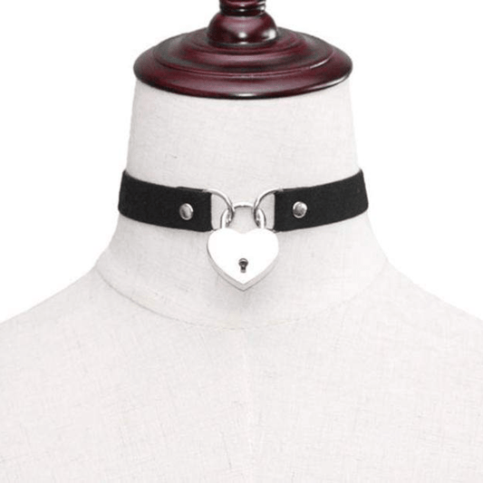 Women's Goth Velvet Heart Lock Choker Necklace With Key